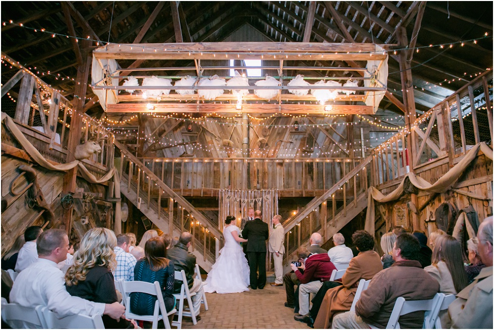 Utah  Rustic  Barn  Wedding  Terra Cooper Photography 