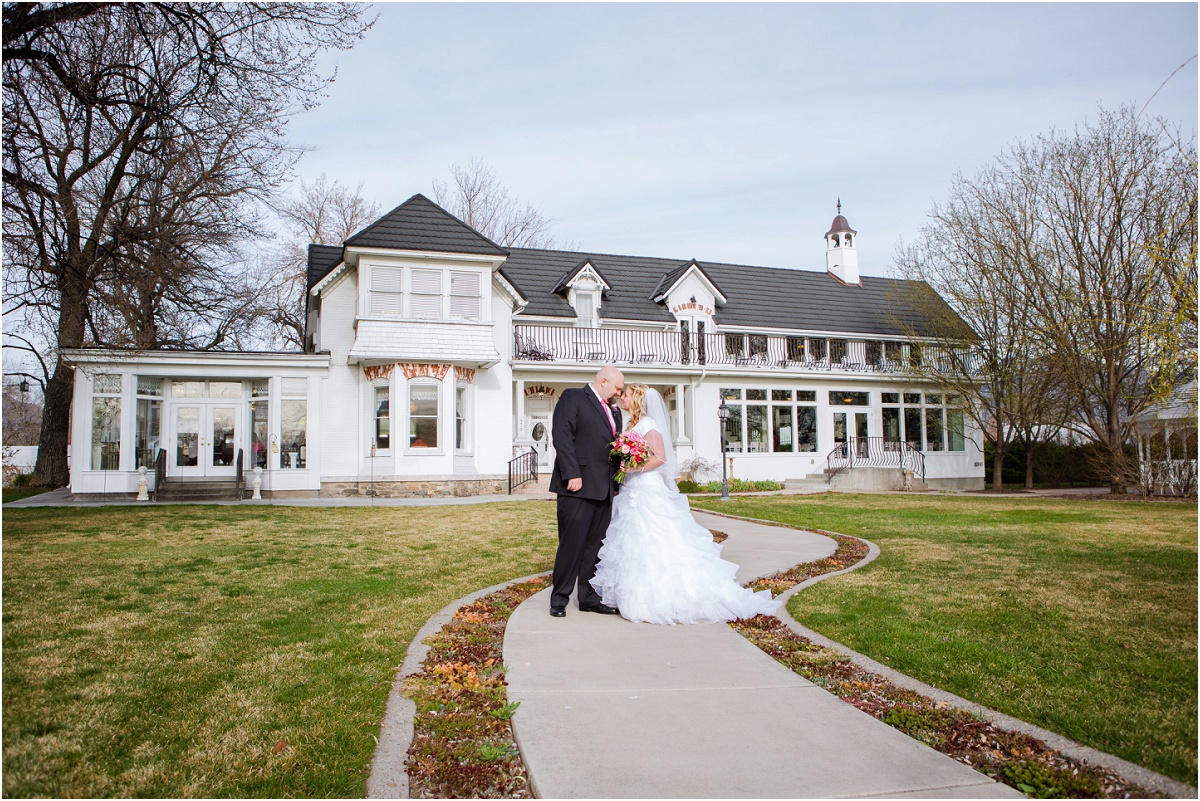 Salt Lake Temple Chantilly Mansion Wedding Terra Cooper Photography_2783.jpg