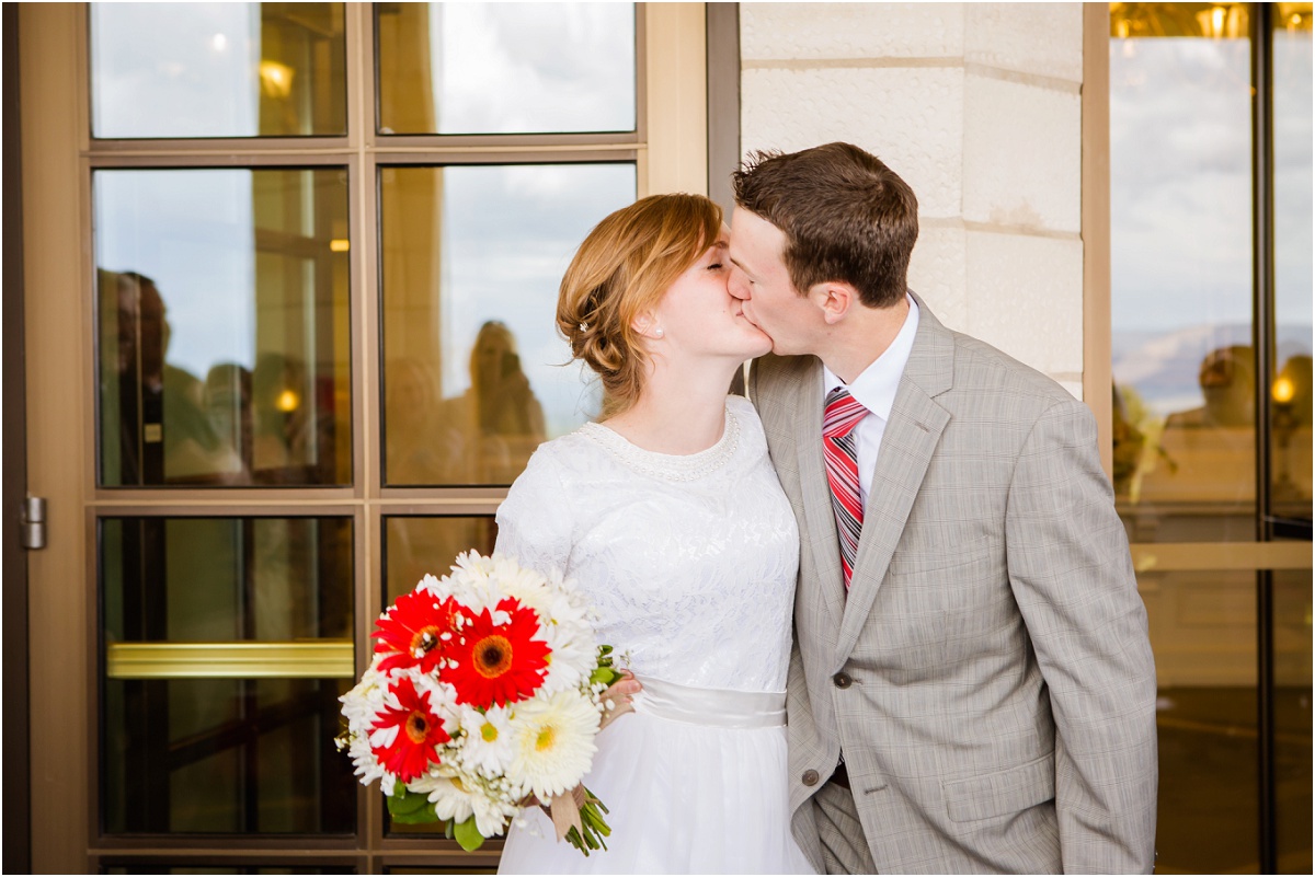 Manti Temple Rustic Wedding Terra Cooper Photography_3048.jpg