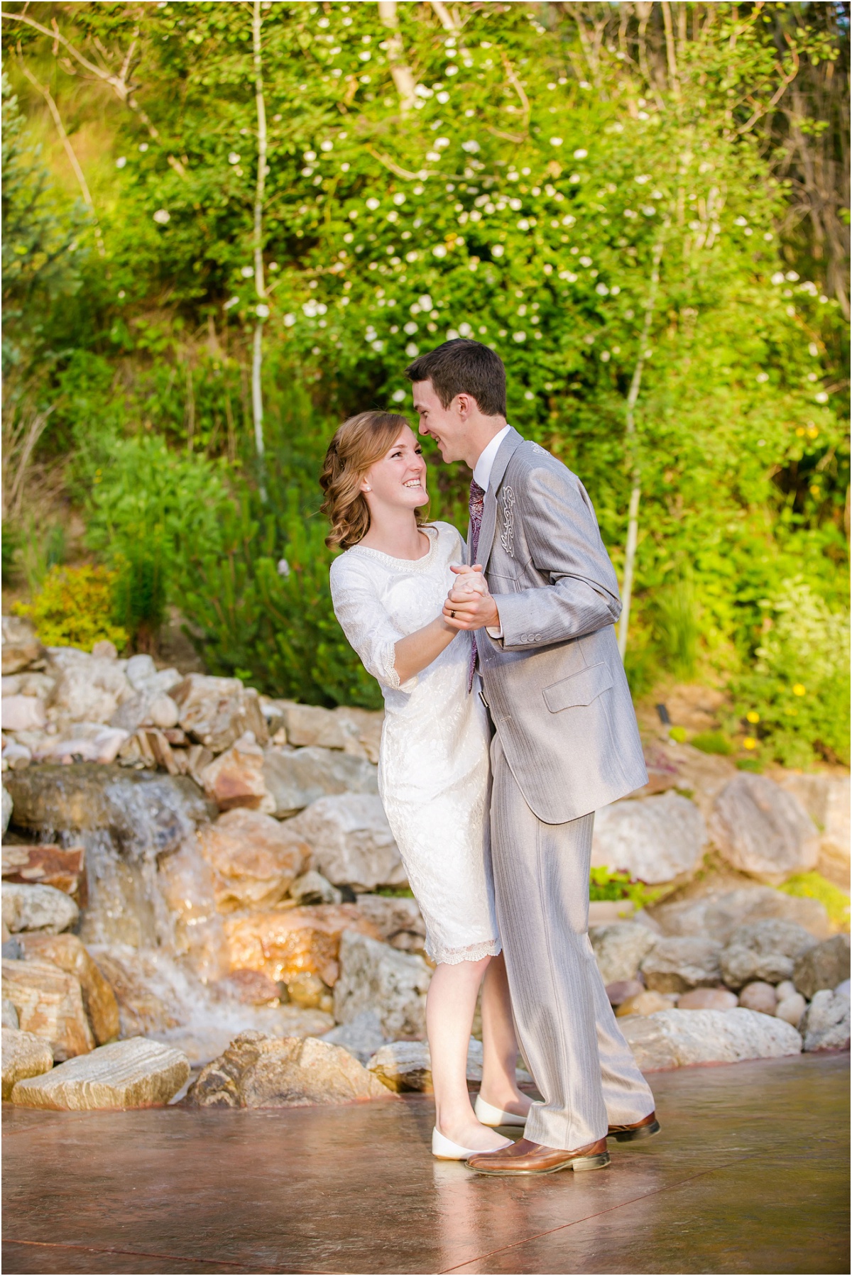 Manti Temple Rustic Wedding Terra Cooper Photography_3121.jpg