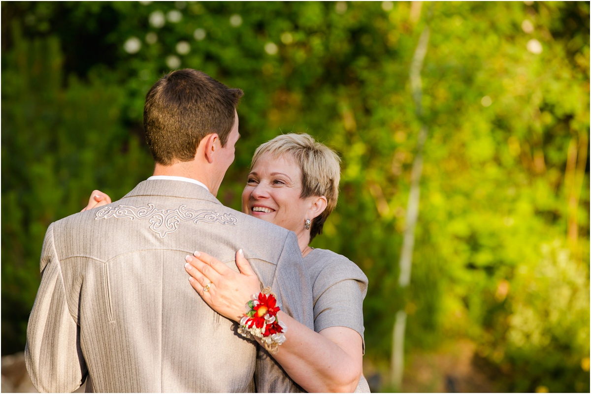 Manti Temple Rustic Wedding Terra Cooper Photography_3123.jpg