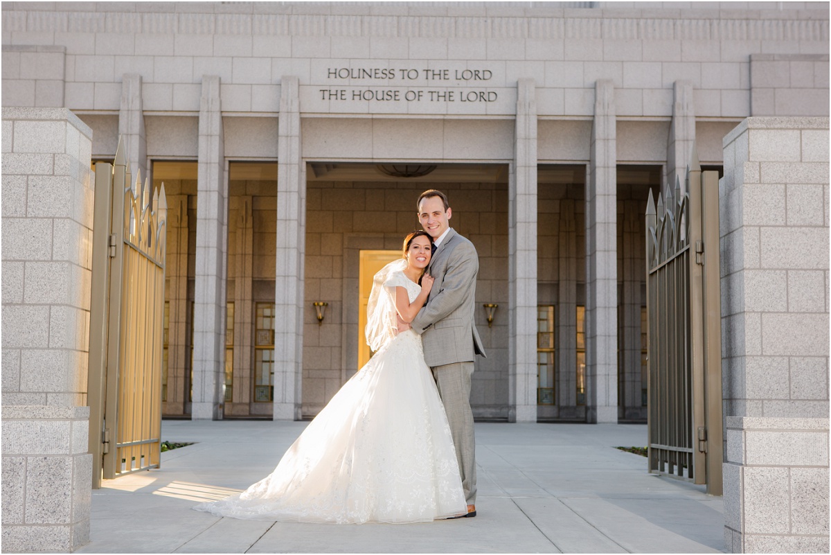 Salt Lake Draper Temple Winter Wedding Terra Cooper Photography_5022.jpg