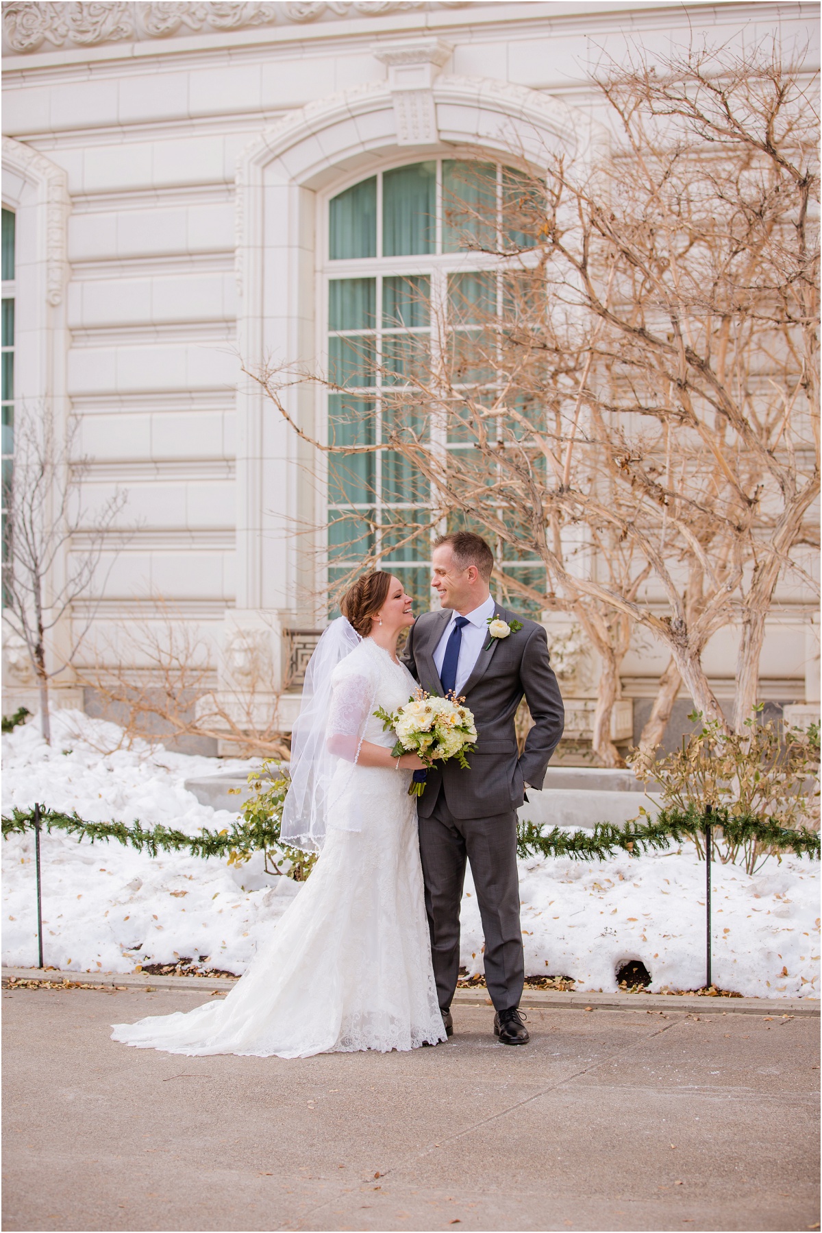 Terra Cooper Photography Salt Lake Temple Wedding_5237.jpg