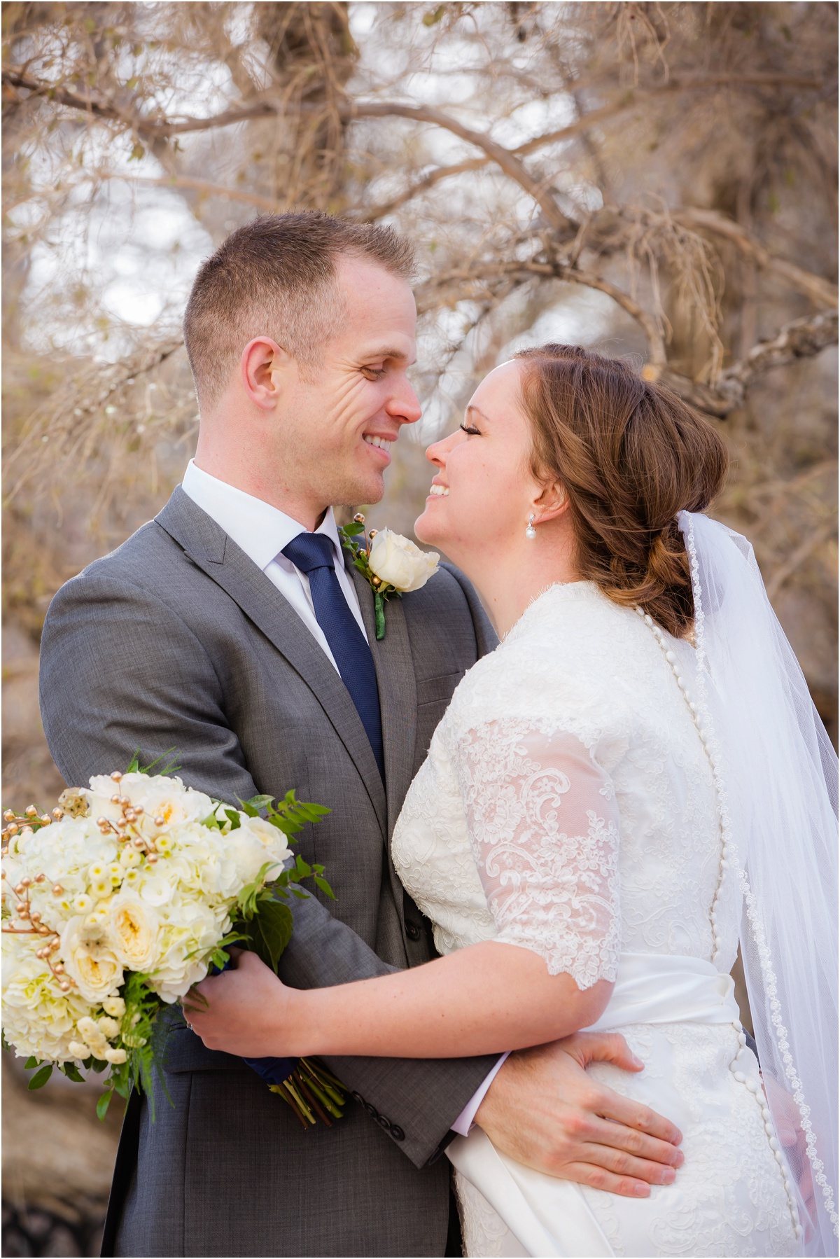 Terra Cooper Photography Salt Lake Temple Wedding_5253.jpg